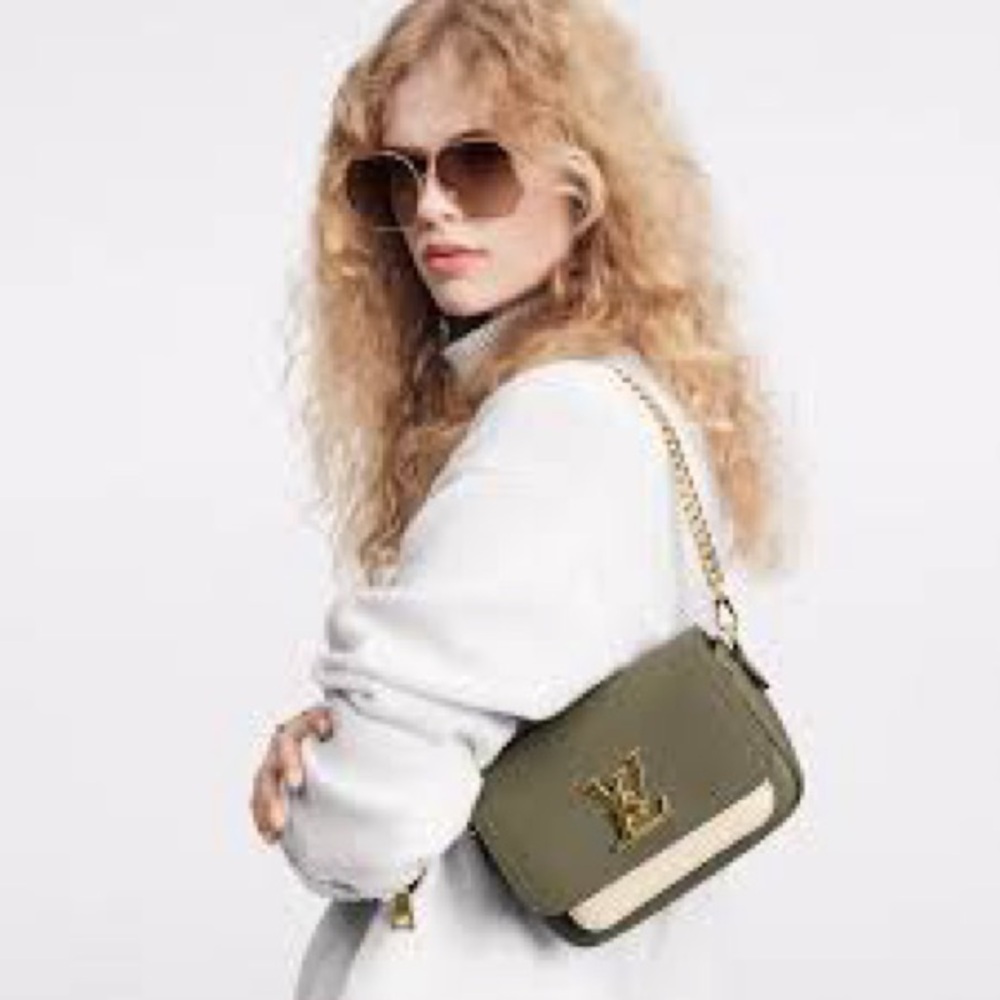 Louis Vuitton Lockme Tender Handbag Leather Green - Picture 16 of 16